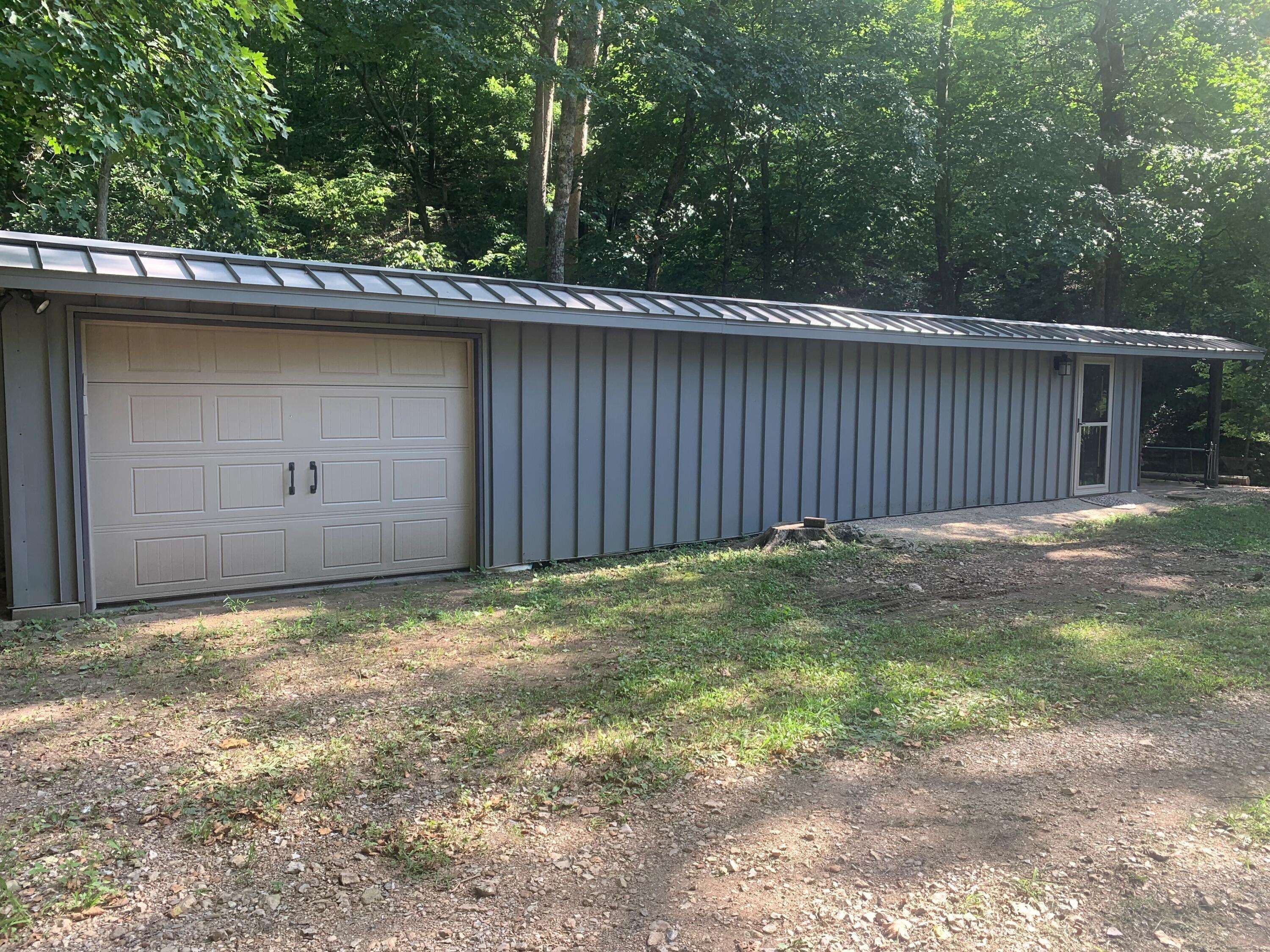 Pineville, MO 64856,505 Honeymoon Hollow RD