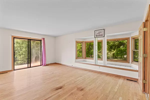 Cape Fair, MO 65624,327 Stagecoach LN