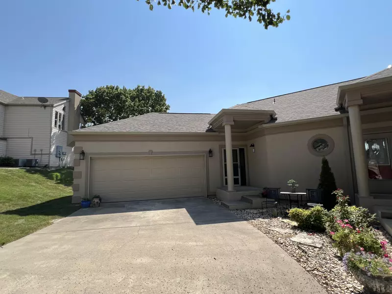 122 Villa DR #2-1, Hollister, MO 65672