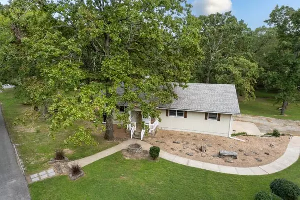 Blue Eye, MO 65611,218 N Cedar DR