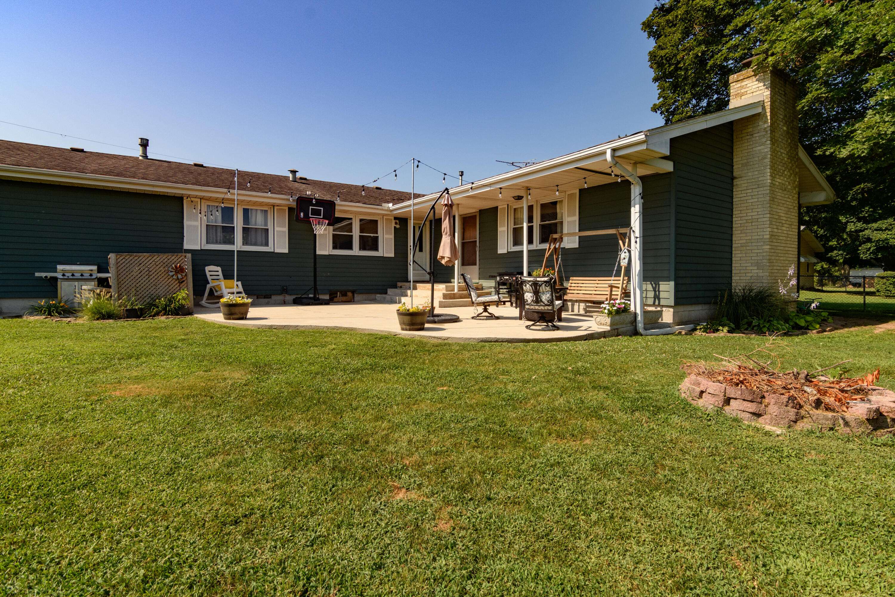 Ash Grove, MO 65604,802 E Prairie LN