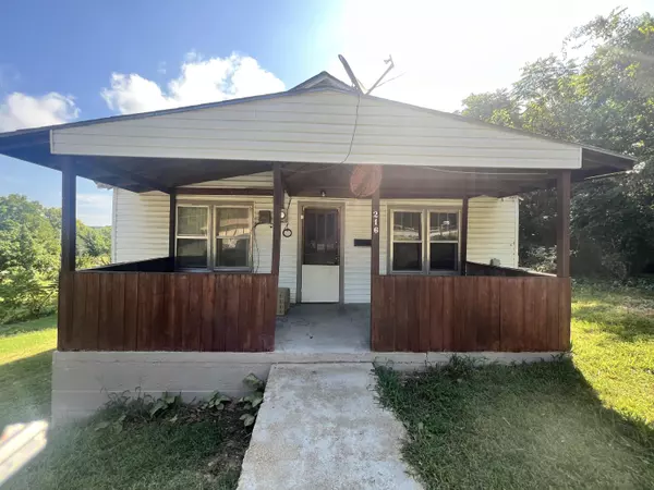 216 N 5th ST, Thayer, MO 65791