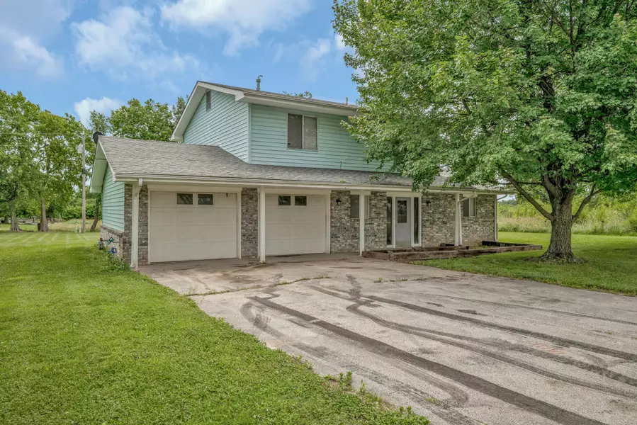 216 S Hill AVE, Wheaton, MO 64874