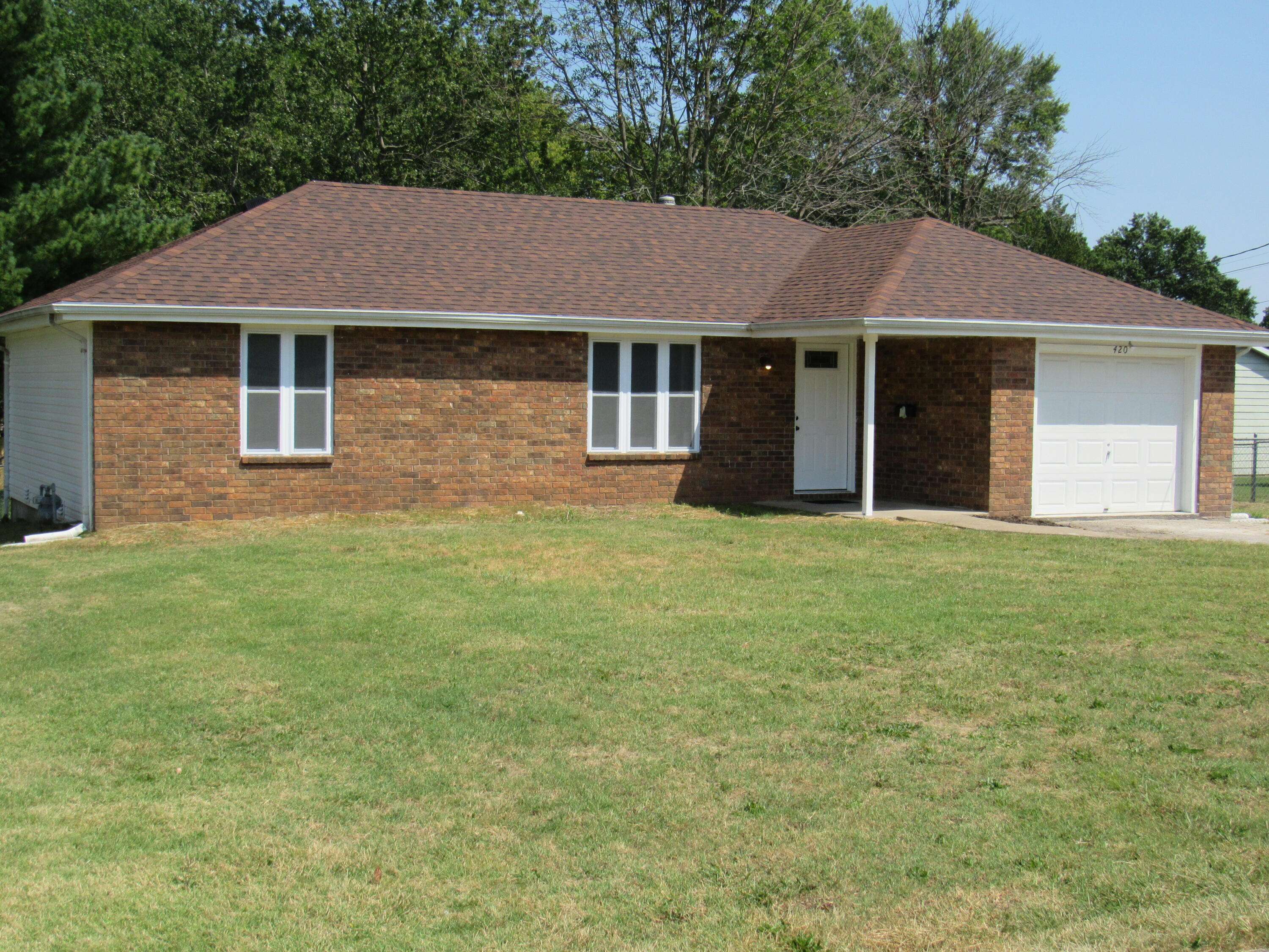 420 N West AVE, Republic, MO 65738