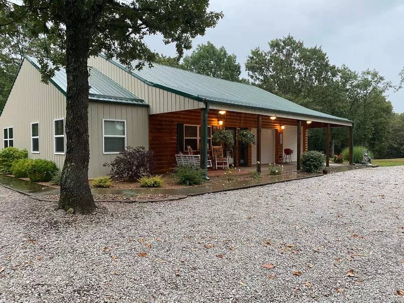 8370 SE Hwy J, Collins, MO 64738