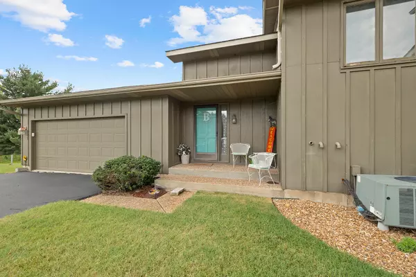 Marshfield, MO 65706,921 Banning ST #4