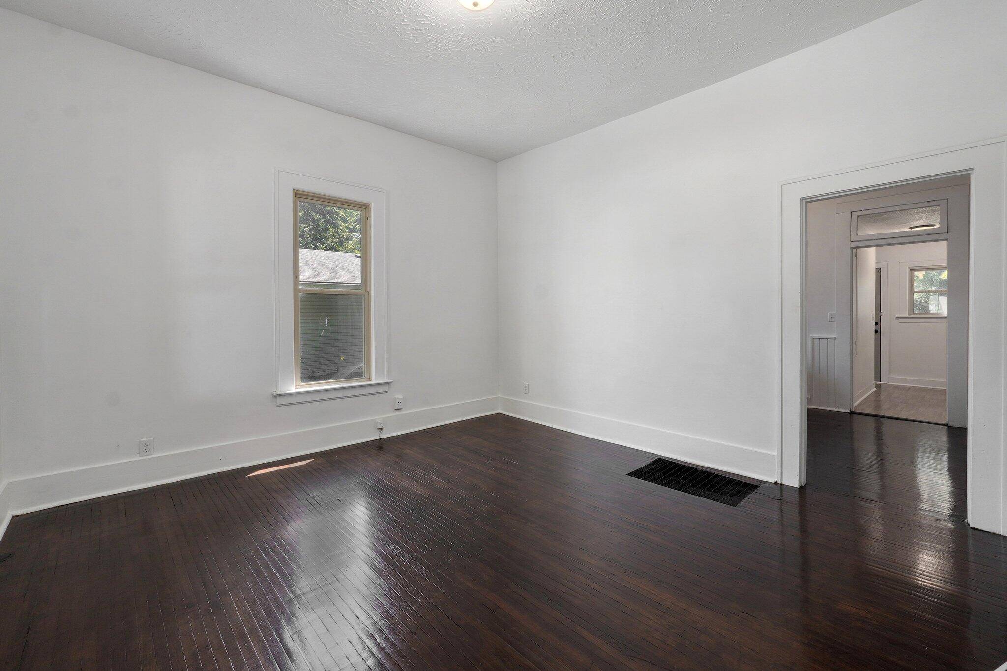 Springfield, MO 65806,908 W Elm ST