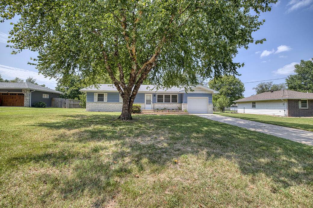 Springfield, MO 65802,235 N Monterey CT