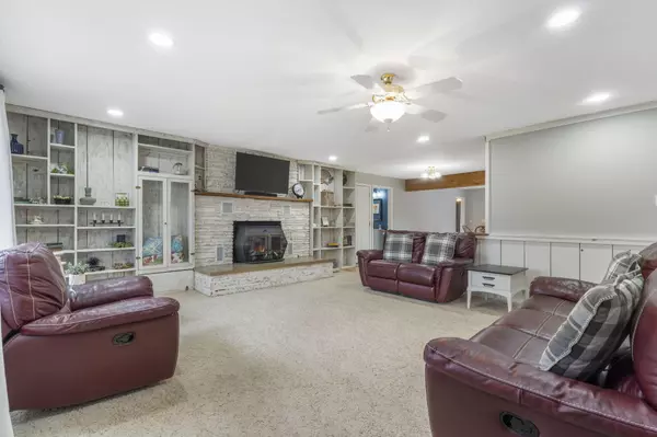 Branson West, MO 65737,213 Webb RD