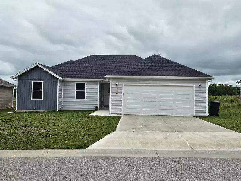 116 Silver Maple DR, Aurora, MO 65605