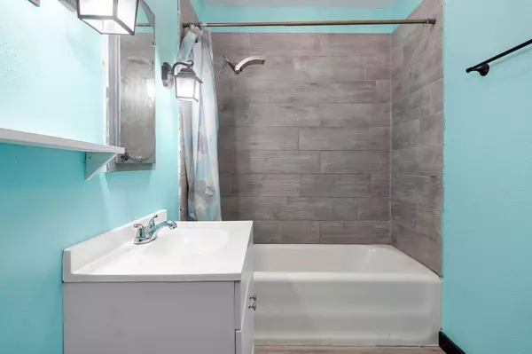 Mt Vernon, MO 65712,408 W Gibbs ST