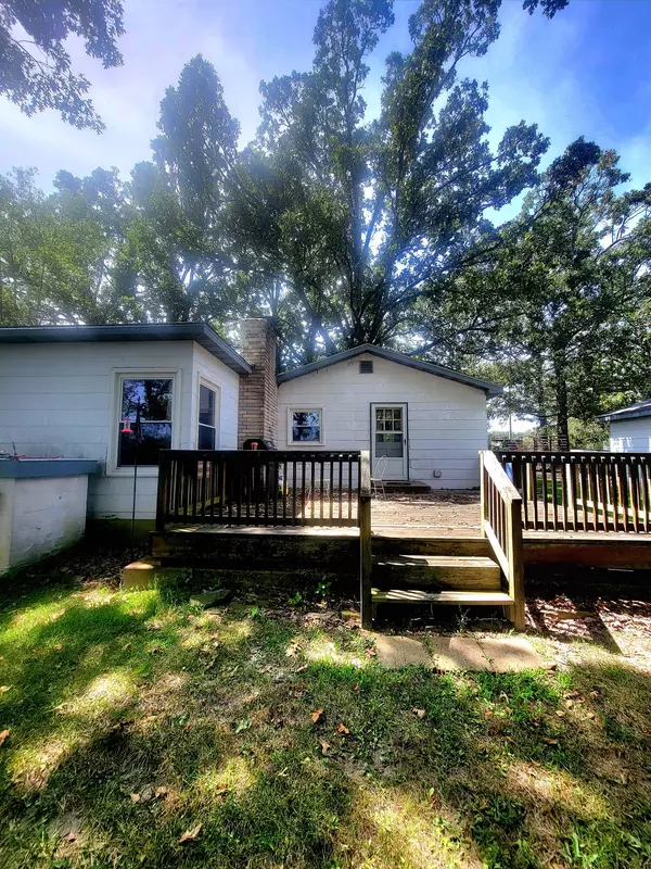 Buffalo, MO 65622,410 Red Top RD