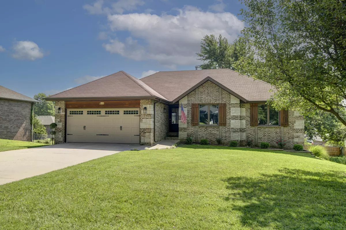 Willard, MO 65781,812 Barwick PL