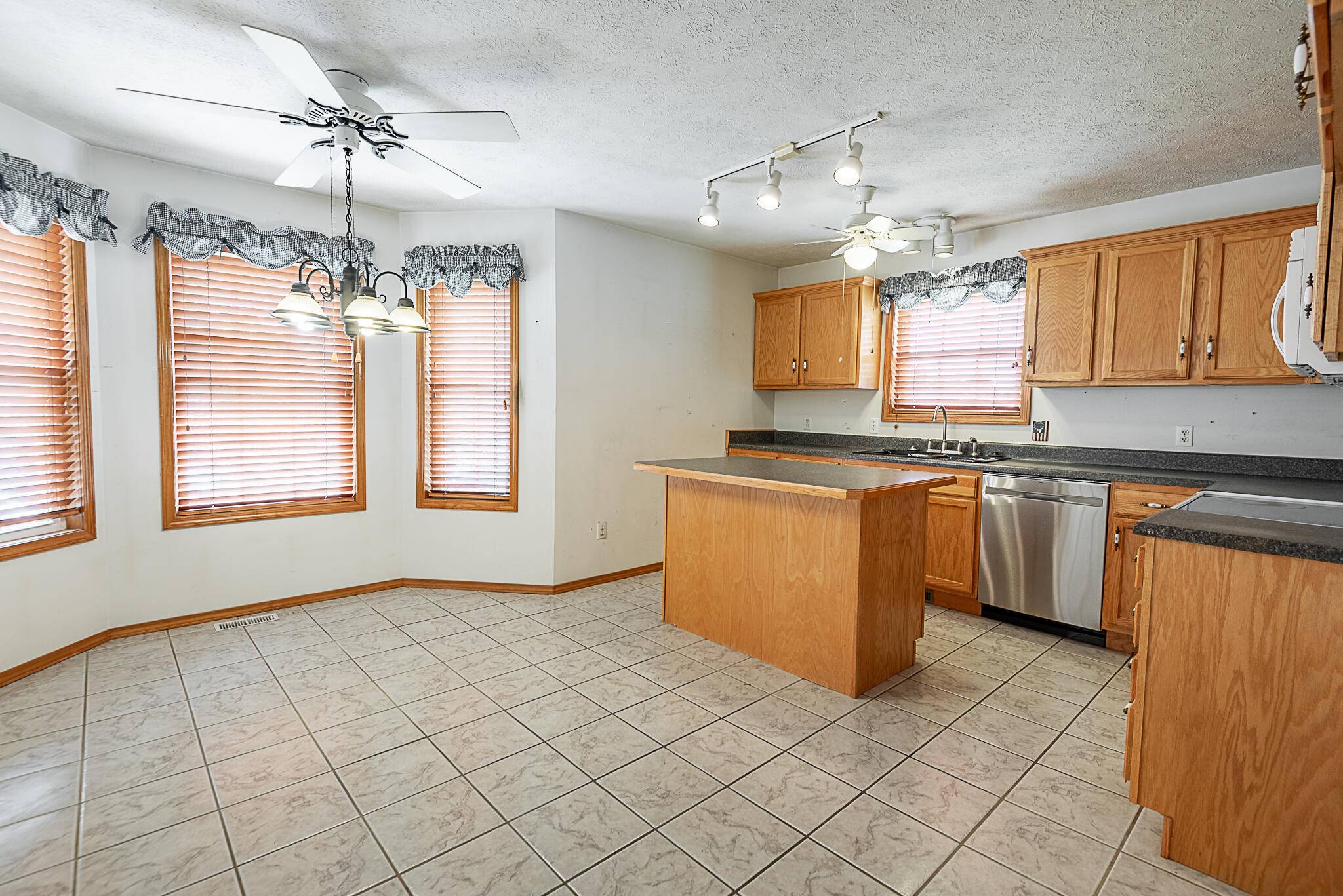 Nixa, MO 65714,1260 W Bridgewood PL