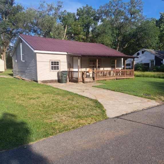 Aurora, MO 65605,921 S Hudson AVE