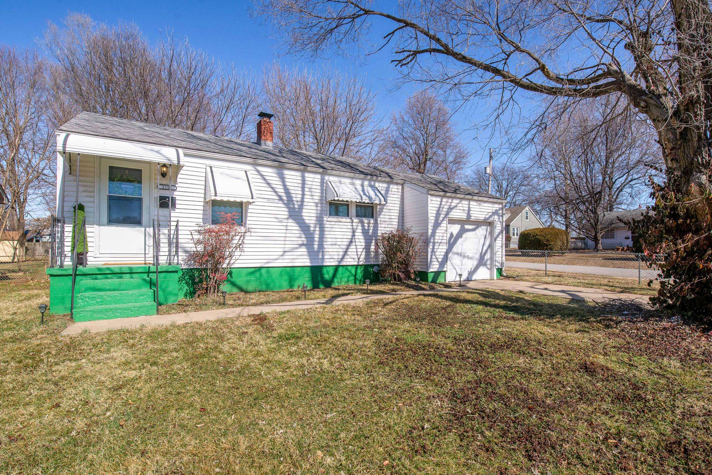 1101 W University ST, Springfield, MO 65807