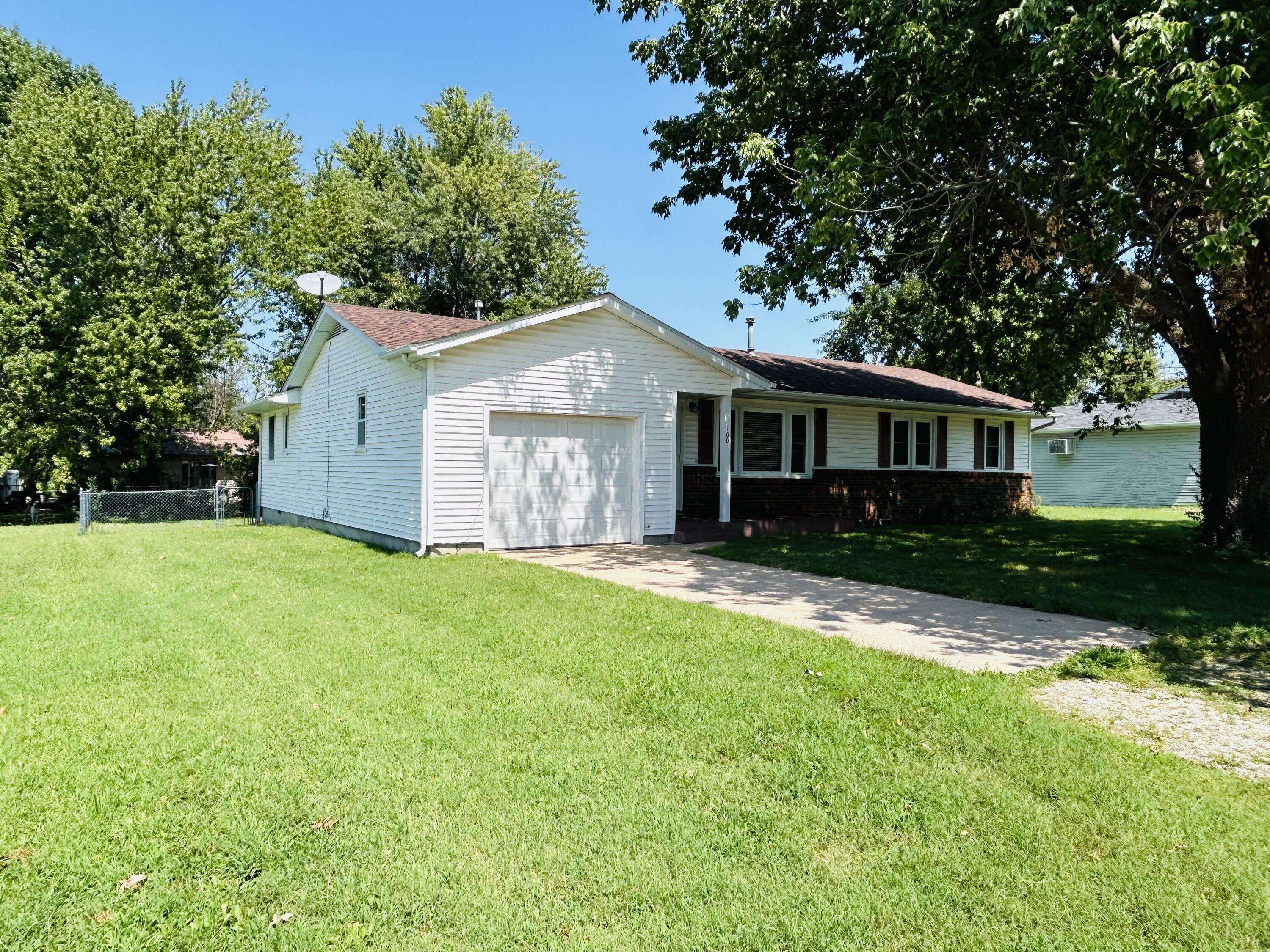 Purdy, MO 65734,100 Lori LN