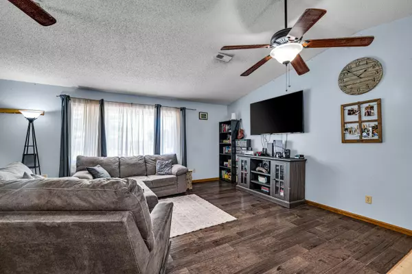 Mountain View, MO 65548,1204 Wade ST