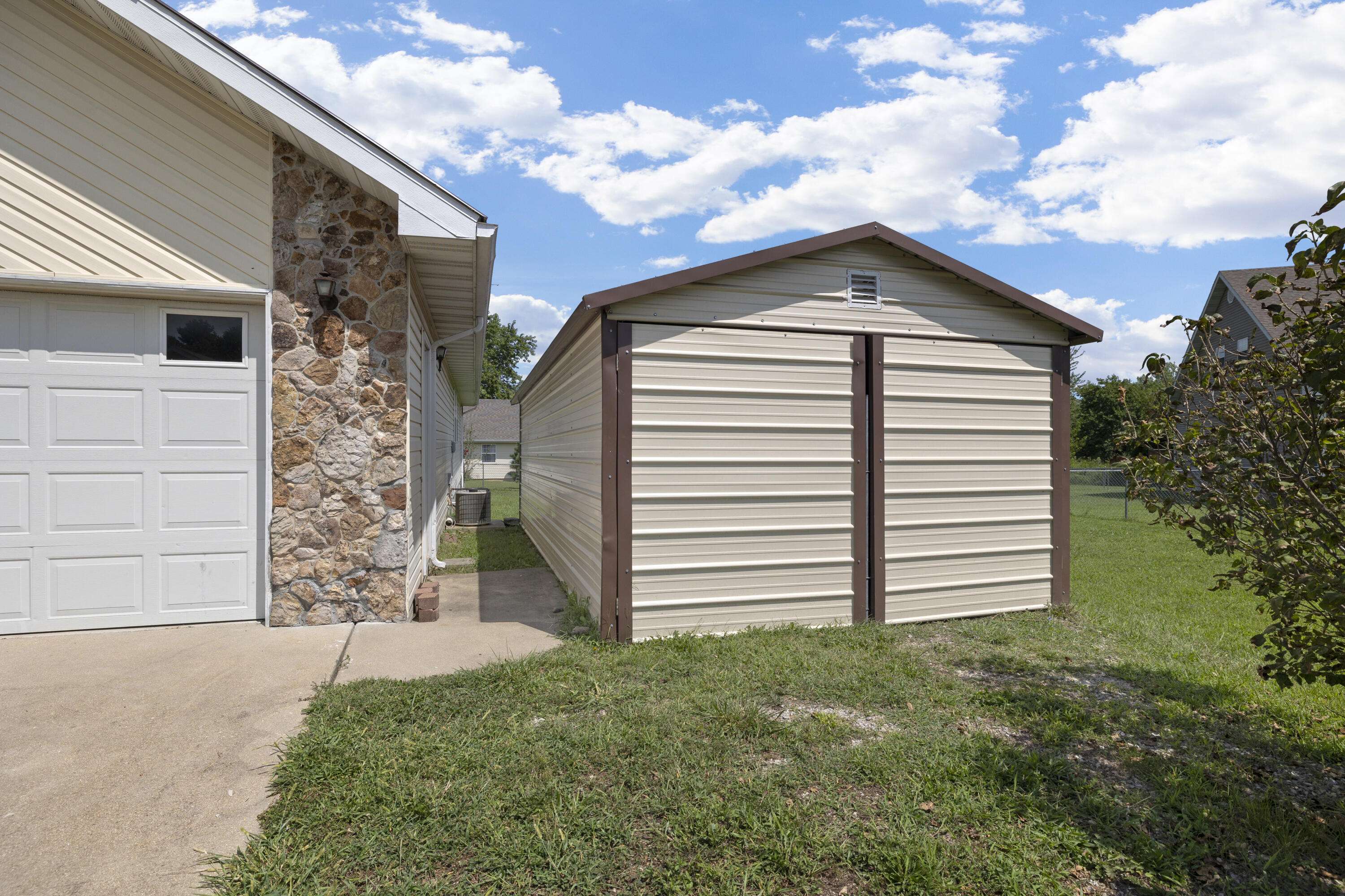 Mountain Grove, MO 65711,801 Clay