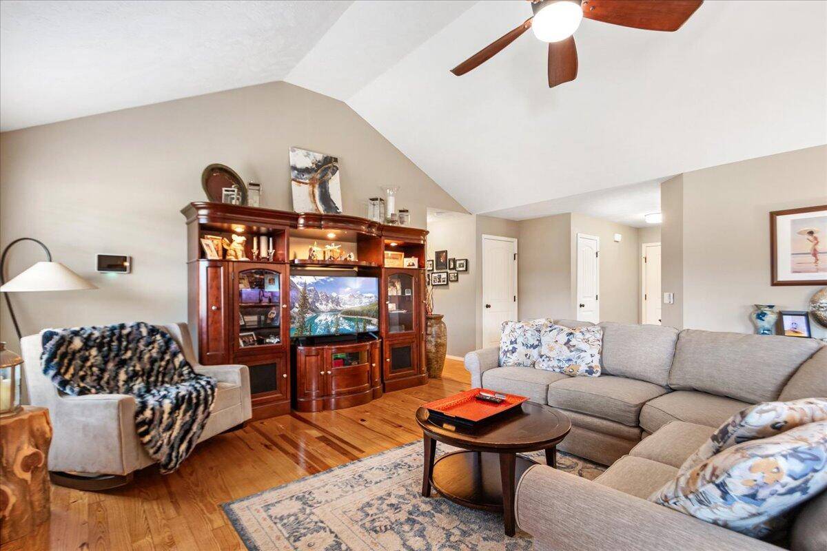 Ozark, MO 65721,1301 W Undershot CT