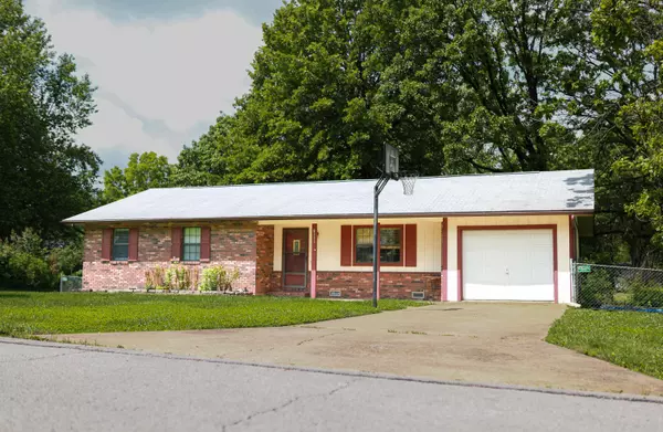 West Plains, MO 65775,2111 Jackie DR