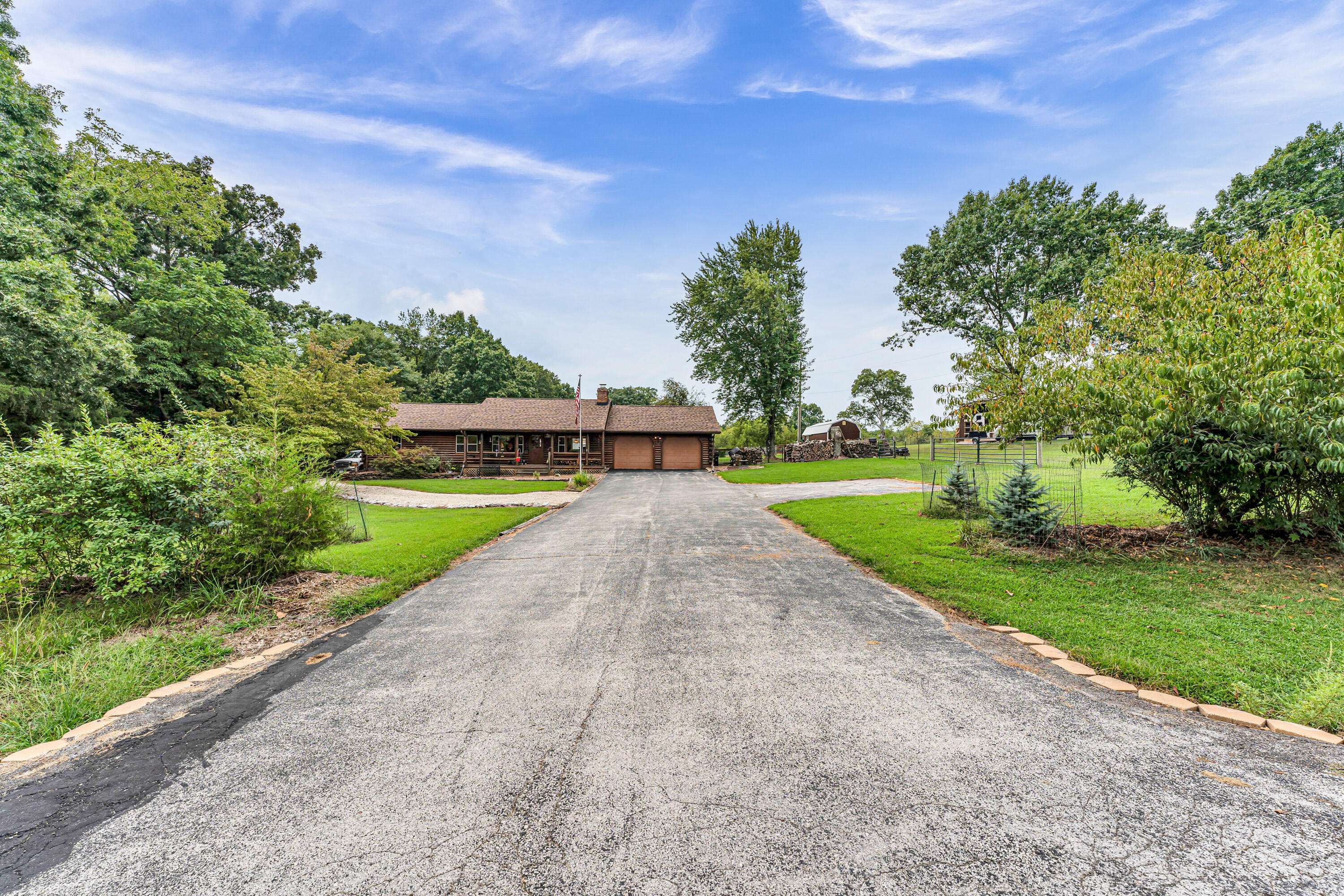 Strafford, MO 65757,8938 E Division ST