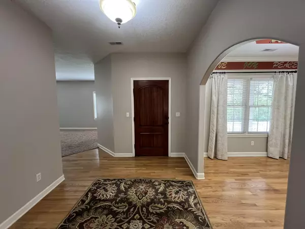 West Plains, MO 65775,9162 County Road 9090