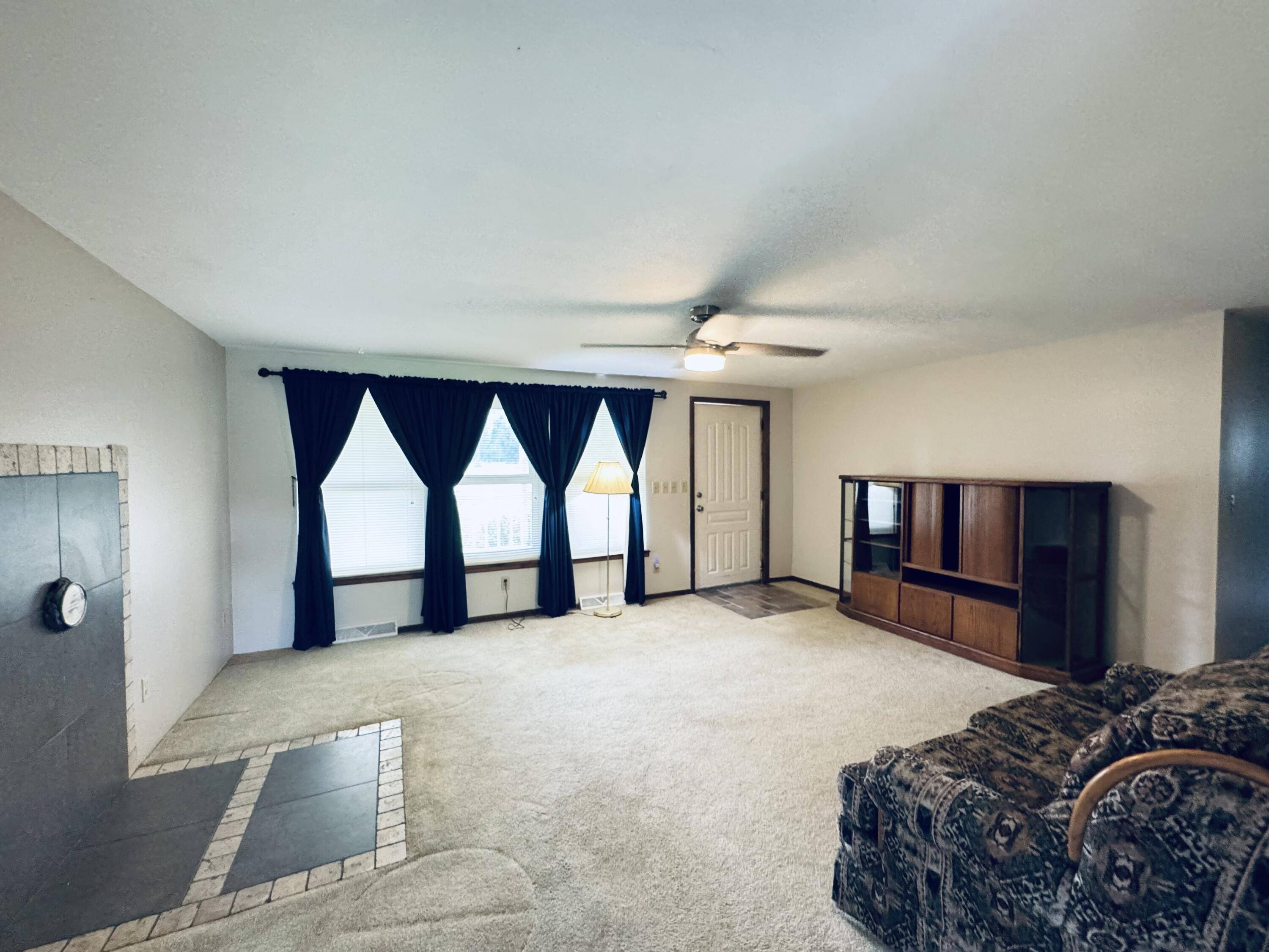 Neosho, MO 64850,11114 Iris RD