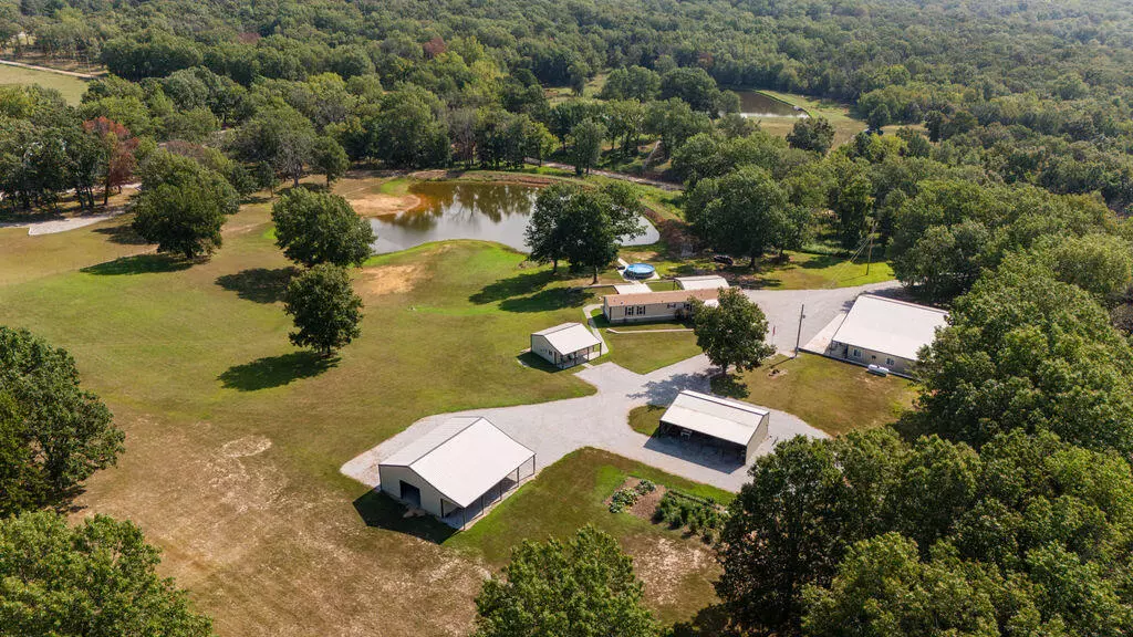 2405 NW 601 Road, Appleton City, MO 64724