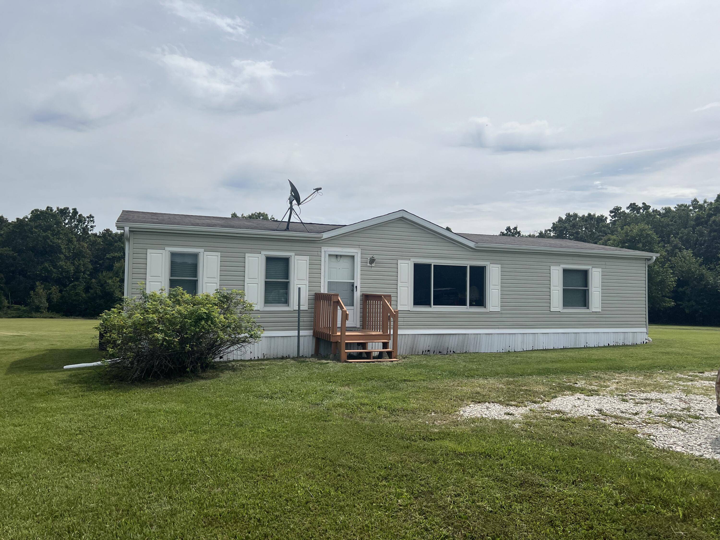 Grovespring, MO 65662,7408 Highway Tt