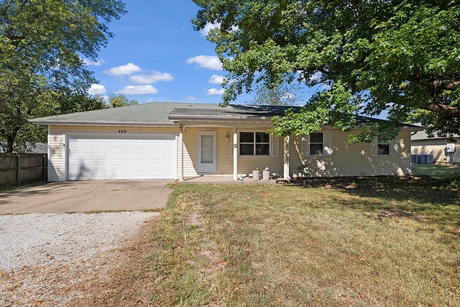 429 S Maple AVE, Republic, MO 65738