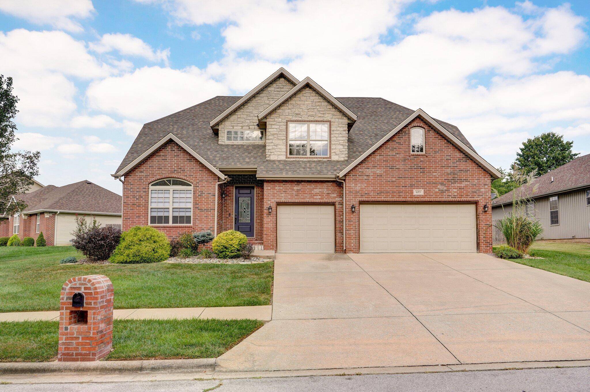 653 Greer AVE, Nixa, MO 65714