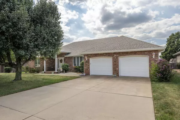 3597 S Swan AVE, Springfield, MO 65807