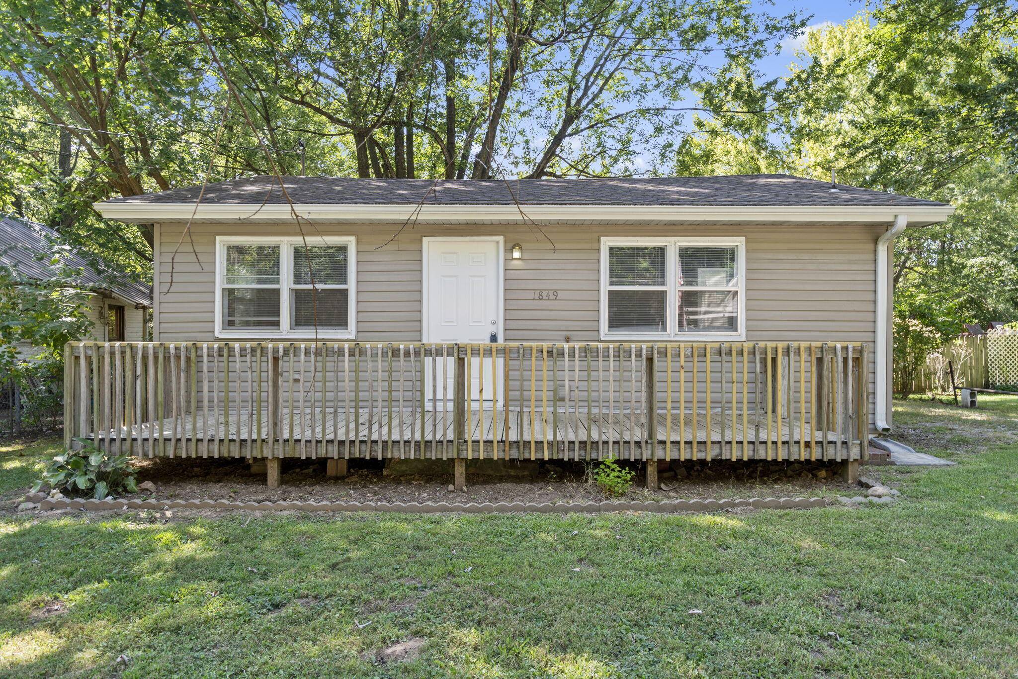 1849 N Tyler AVE, Springfield, MO 65802