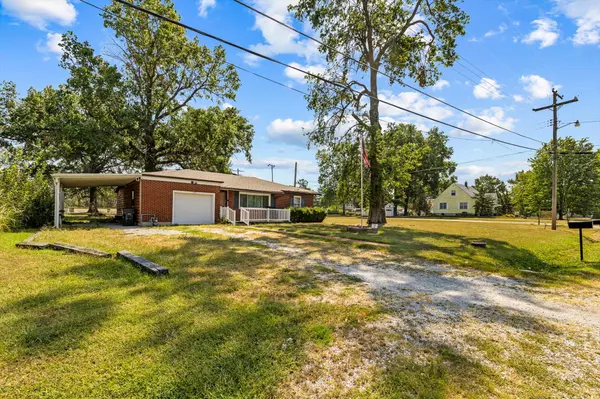 607 Wyatt AVE, Golden City, MO 64748