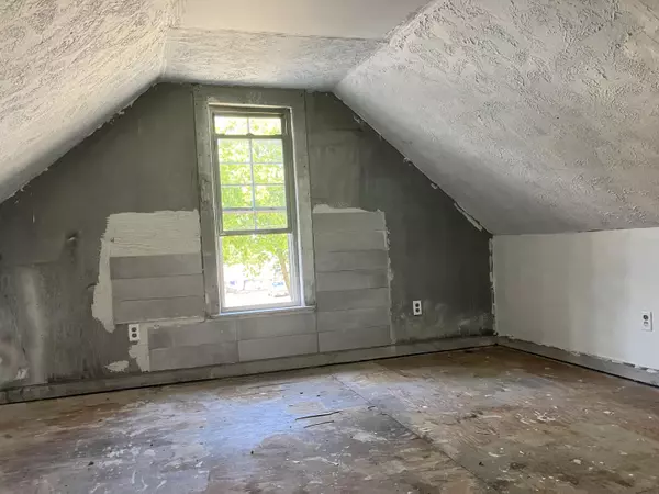 Webb City, MO 64870,524 N Webb ST
