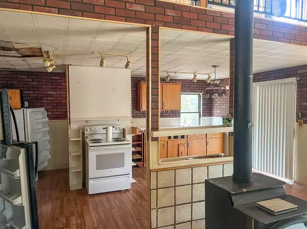 Theodosia, MO 65761,191 Hamer LN