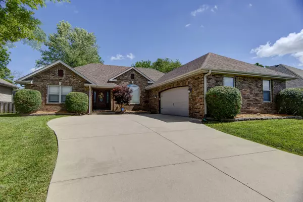 1219 Faye RD,  Nixa,  MO 65714