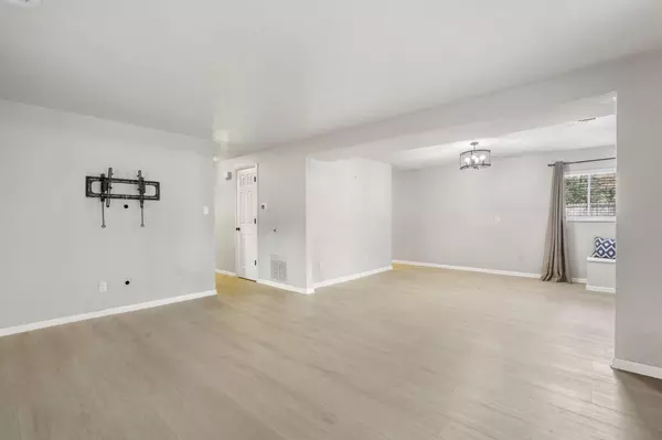 Springfield, MO 65807,617 E Edgewood ST