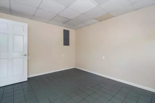 Thayer, MO 65791,1006 Nettleton AVE #Suite B