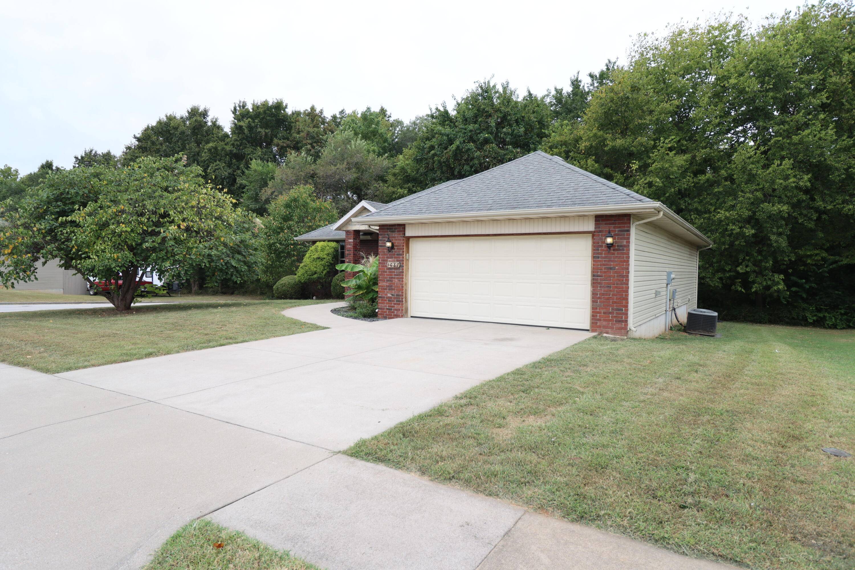 Springfield, MO 65802,1087 S Casa Grande AVE