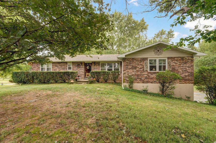 2806 W Bridlewood TRL, Ozark, MO 65721