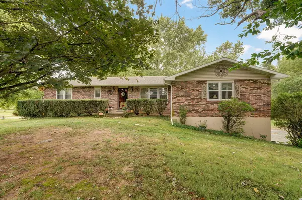 2806 W Bridlewood TRL,  Ozark,  MO 65721