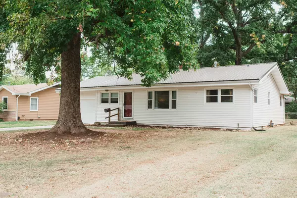 Springfield, MO 65807,2304 S Kings AVE