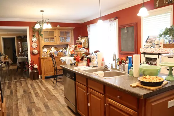 Rogersville, MO 65742,682 Delzell Woods RD