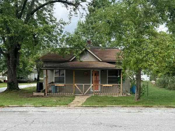 Ava, MO 65608,602 E Benton AVE