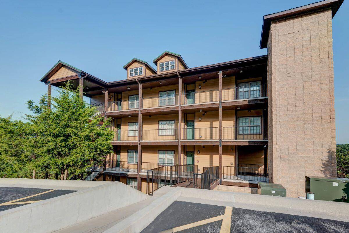 51 Eagles Ridge LN #1, Branson, MO 65616
