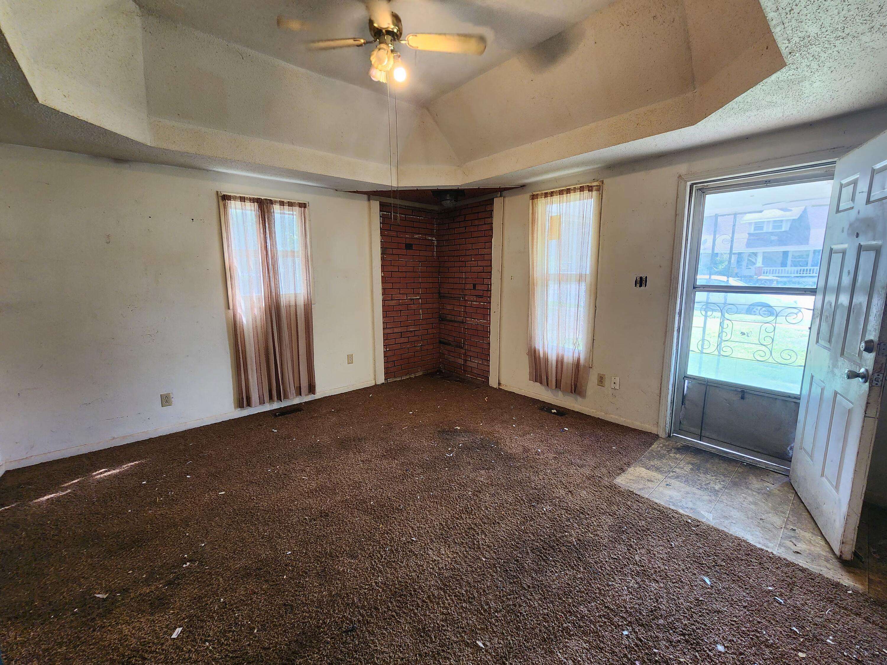 Springfield, MO 65803,2518 N Main AVE