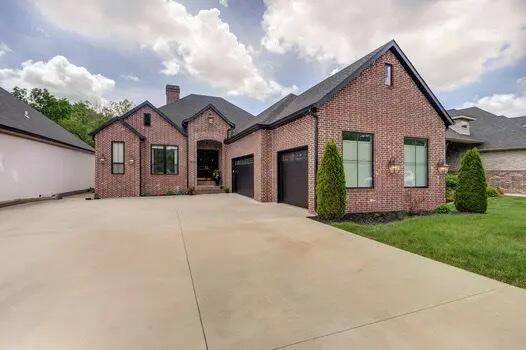 3802 E Cypress Point ST, Springfield, MO 65802