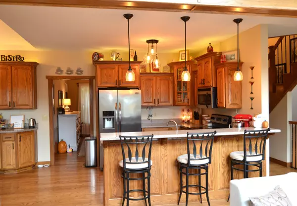 Galena, MO 65656,400 Curry LN